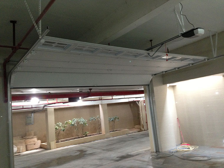 車庫(kù)門電機(jī),車庫(kù)門電機(jī)廠家,電動(dòng)車庫(kù)門電機(jī),佛山車庫(kù)門電機(jī)